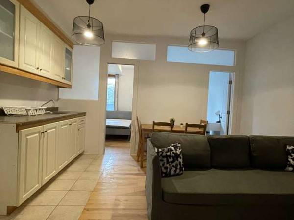 Location / Appartement 4 pièces de 60 m², Montréal, Rue Cartier / Photo 2