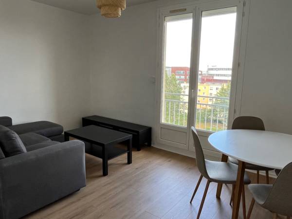 Colocation / Appartement 5 pièces de 84 m², Le Mans, Rue des Sables d'Or / Photo 2