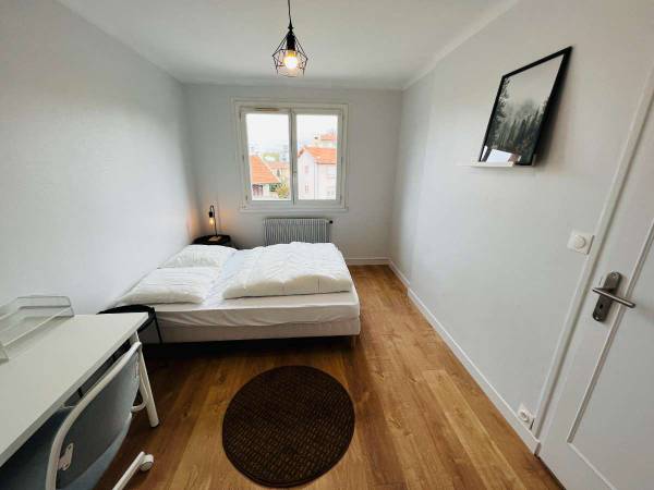 Colocation / Appartement 4 pièces de 64 m², Villeurbanne, Rue Michel Dupeuble / Photo 2