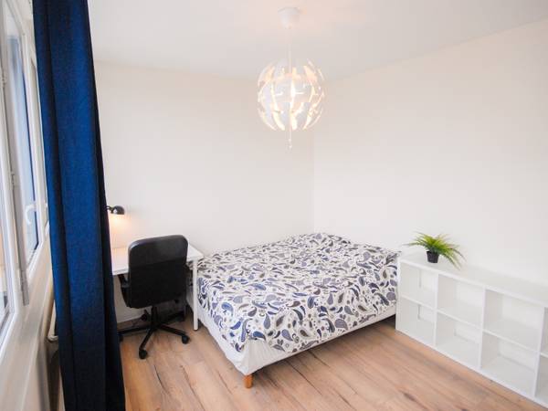 Colocation / Appartement 7 pièces de 95 m², Paris / Photo 2