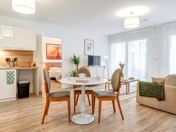 Location / Appartement 2 pièces de 46 m², Rueil-Malmaison, 212 Avenue Paul Doumer / Photo 2