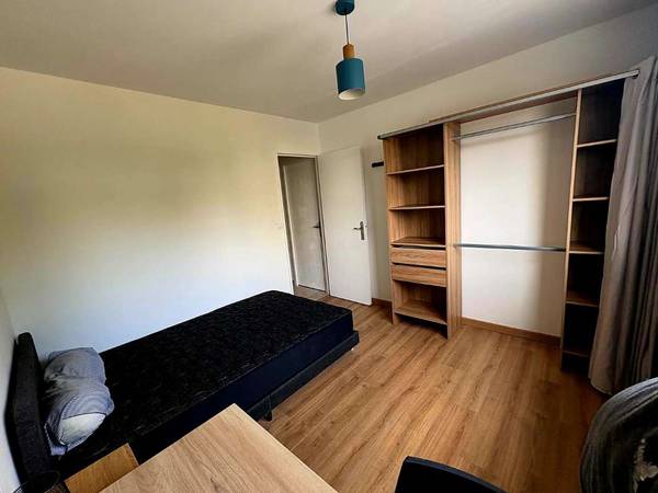 Colocation / Appartement 5 pièces de 99 m², Villeurbanne, Cours Emile Zola / Photo 14