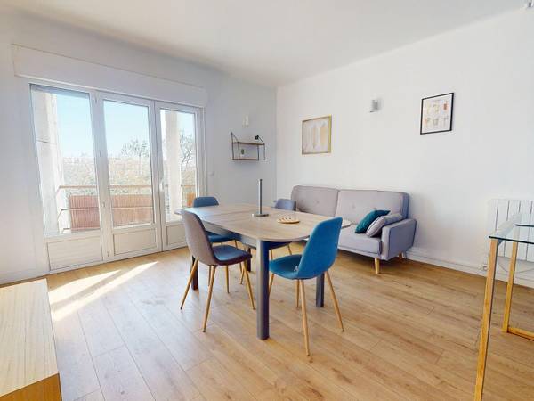 Location / Appartement 5 pièces de 85 m², Nîmes, Bis Boulevard Talabot / Photo 2