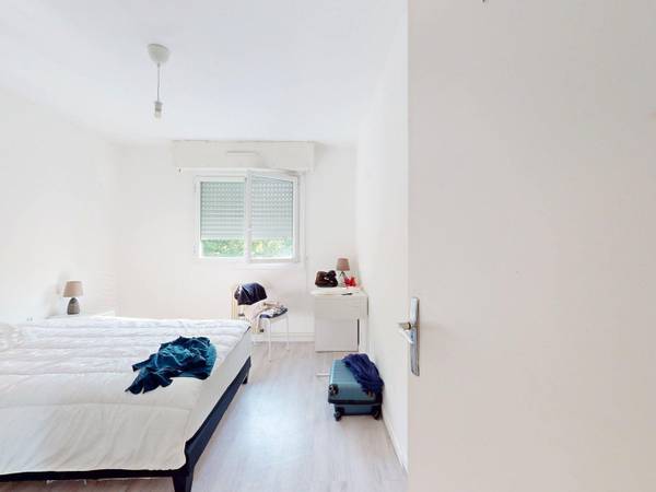 Colocation / Appartement 6 pièces de 90 m², Rennes, Square du Haut Blosne / Photo 2