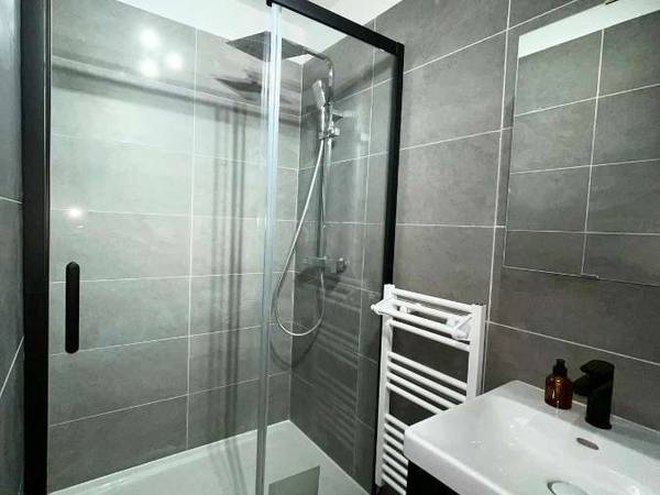 Colocation / Appartement 5 pièces de 82 m², Cergy, Rue des Châteaux Bruloir / Photo 6