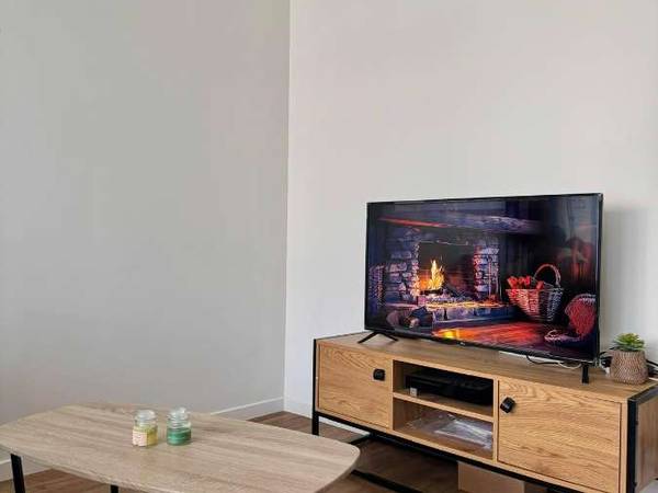 Colocation / Appartement 5 pièces de 82 m², Cergy, Rue des Châteaux Bruloir / Photo 2