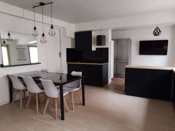Coliving / Appartement 9 pièces de 140 m², Grenoble, Place de l'Étoile / Photo 2
