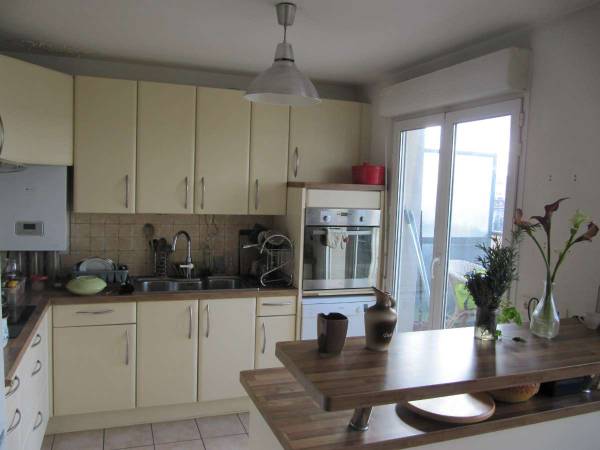 Colocation / Appartement 8 pièces de 100 m², Saint-Denis, Avenue du Président Wilson / Photo 2