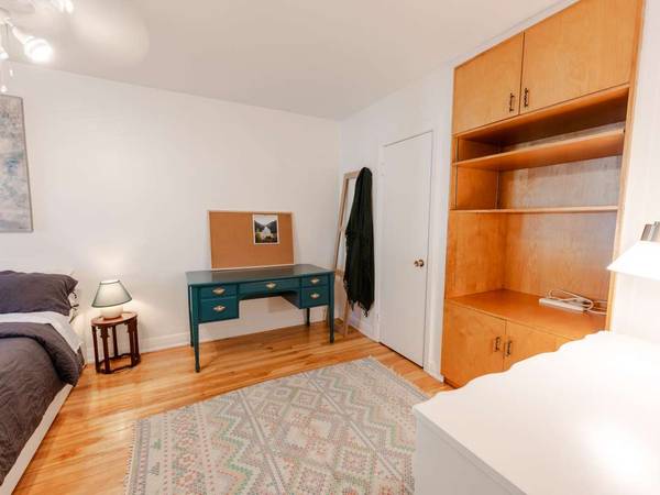 Colocation / Appartement 7 pièces de 163 m², Montréal, Avenue Louis-Hébert / Photo 2