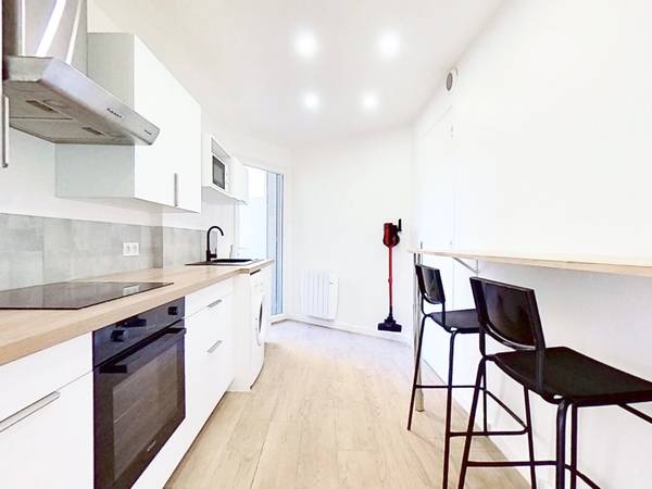 Colocation / Appartement 3 pièces de 50 m², Marseille, Rue Ferrari / Photo 2