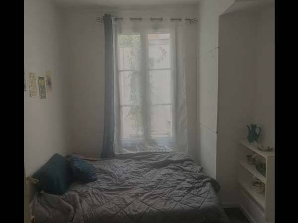 Colocation / Appartement 3 pièces de 45 m², Paris, Rue de l'Ermitage / Photo 2