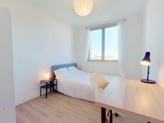 Colocation / Appartement 3 pièces de 53 m², Marseille, Place du Docteur Leon Imbert