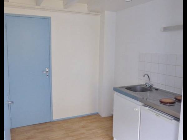 Location / Appartement 2 pièces de 36 m², Lille, Rue de la Halloterie / Photo 4