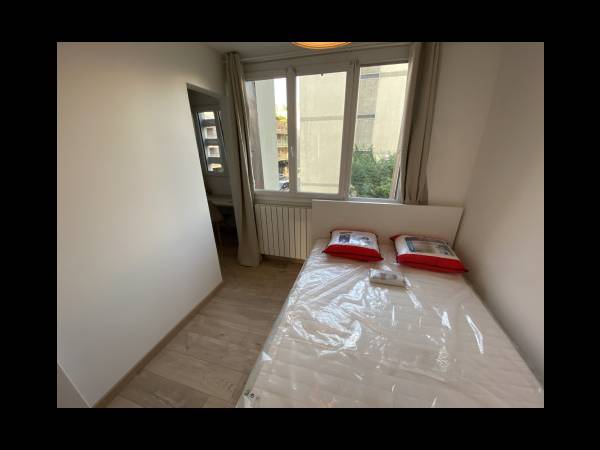 Colocation / Appartement 5 pièces de 75 m², Grenoble, 9 Avenue Rhin Et Danube / Photo 2