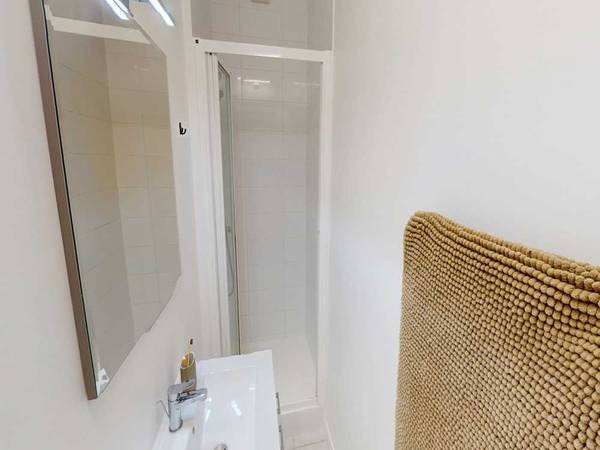 Colocation / Appartement 3 pièces de 50 m², Paris, Cité Condorcet / Photo 8
