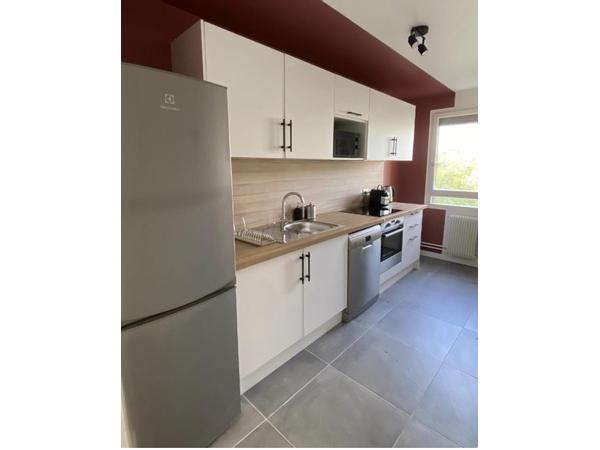 Colocation / Appartement 5 pièces de 86 m², Saint-Denis, Boulevard Marcel Sembat / Photo 2