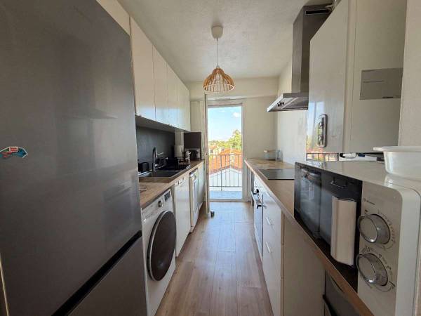 Chambre pour étudiant / Appartement 5 pièces de 82 m², Pessac, Rue Henri Dunant / Photo 2