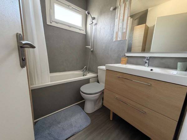 Chambre pour étudiant / Appartement 5 pièces de 82 m², Pessac, Rue Henri Dunant / Photo 7