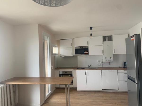 Colocation / Appartement 4 pièces de 68 m², Toulouse, Rue Bastiat / Photo 2