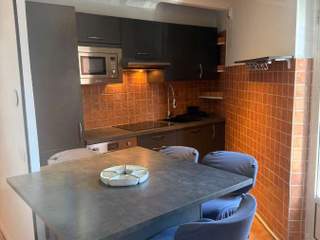 Colocation / Appartement 3 pièces de 45 m², Nice, Route de Turin