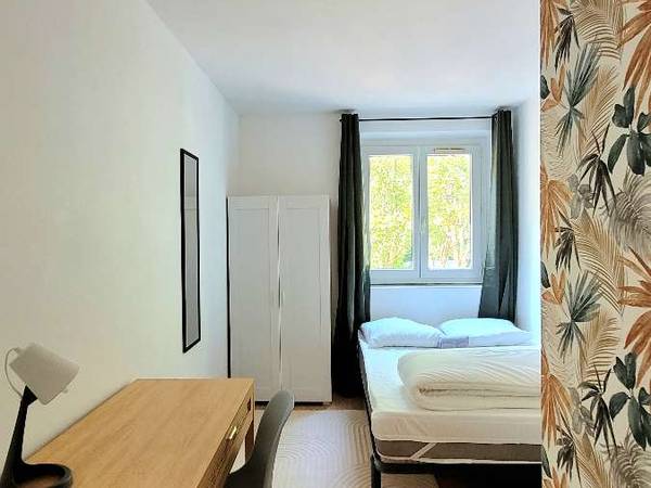 Colocation / Appartement 7 pièces de 91 m², Clichy, Rue du 11 Novembre 1918 / Photo 6