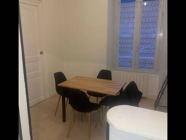 Location / Studio, Laval / Photo 2