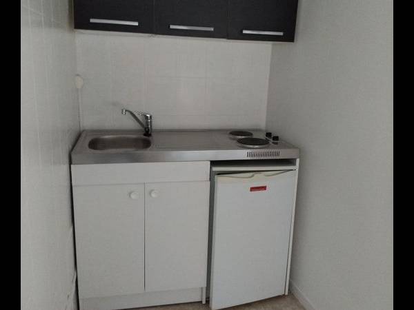 Location / Appartement 1 pièce, Saint-Quentin / Photo 2