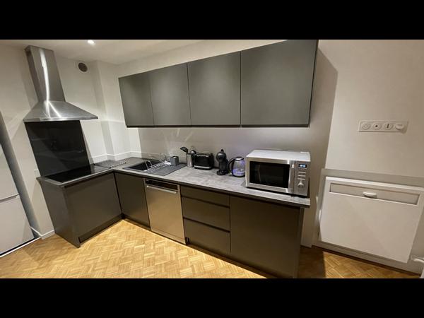 Colocation / Appartement 5 pièces de 70 m², Saint-Martin-d'Hères, Rue Jean Moulin / Photo 2