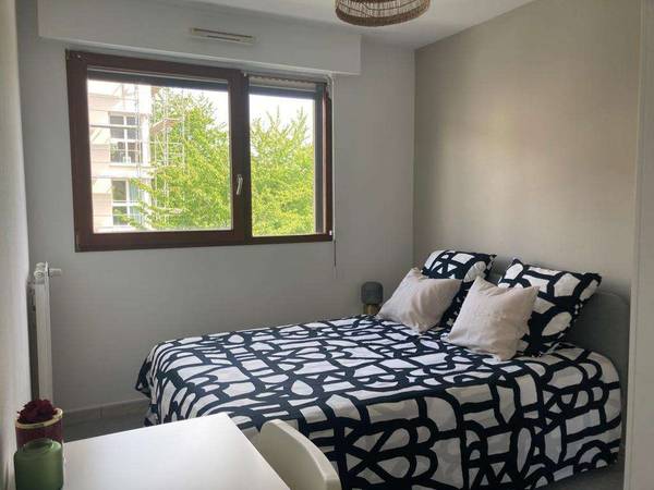 Colocation / Appartement 5 pièces de 80 m², Rennes, Rue Charles de Kergariou / Photo 2