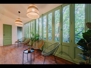 Coliving space / 10-bedroom apartment building · 360 m², Bordeaux, Rue de Catros