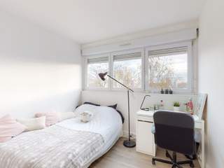 Colocation / Appartement 5 pièces de 80 m², Mont-Saint-Aignan, Place Colbert