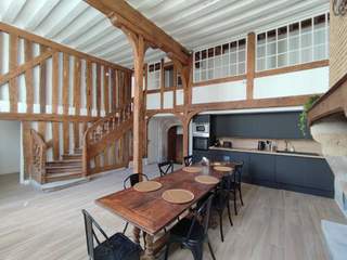 Room share / 6 rooms apartment · 138 m², Orléans, Rue d'Angleterre