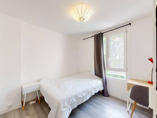 Colocation / Appartement 4 pièces de 64 m², Colombes, Rue Auguste Renoir / Photo 2