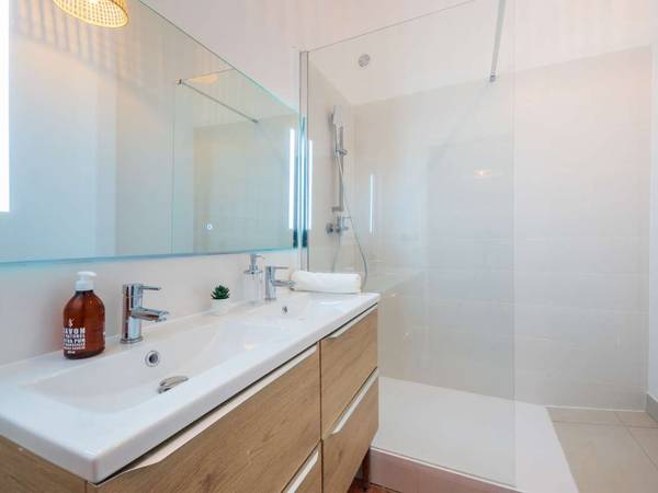 Colocation / Appartement 5 pièces de 170 m², Marseille, Rue Pierre Dupre / Photo 5