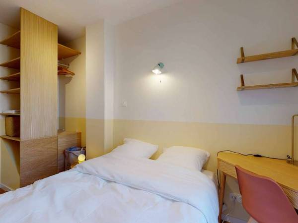 Colocation / Maison 10 pièces de 255 m², Pantin, Rue Honoré D’Estienne D’Orves / Photo 10