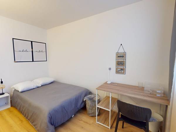 Colocation / Appartement 4 pièces de 68 m², Orléans, Rue Clément V / Photo 2