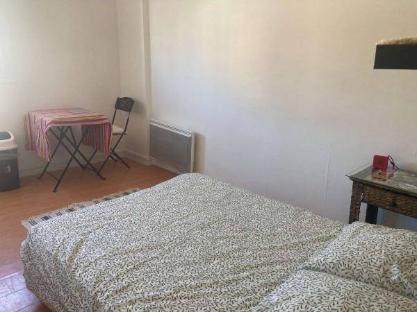 Homestay / 5-bedroom flat · 120 m², Marseille, Rue Capitaine Dessemond / Photo 2