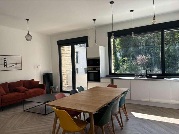 Colocation / Maison 6 pièces de 215 m², Champs-sur-Marne, Route de Malnoue / Photo 2