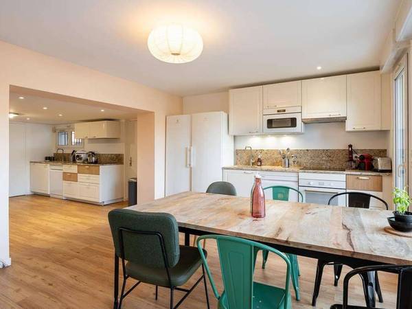 Colocation / Maison 10 pièces de 257 m², Bron, Rue Alsace-Lorraine / Photo 2