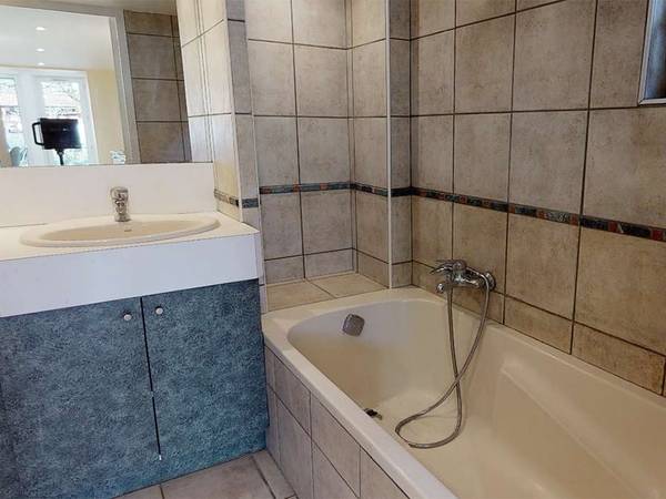 Colocation / Maison 10 pièces de 257 m², Bron, Rue Alsace-Lorraine / Photo 9