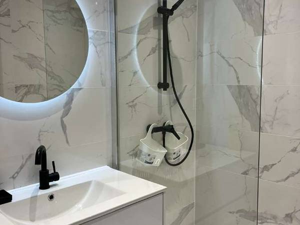 Colocation / Appartement 4 pièces de 78 m², Bron, Route de Genas / Photo 2