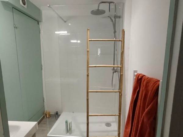 Colocation / Appartement 6 pièces de 81 m², Marseille, Boulevard Sakakini / Photo 3
