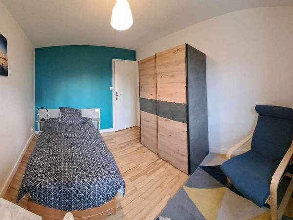 Colocation / Appartement 4 pièces de 55 m², Grenoble, Rue Saint-Ferjus / Photo 2