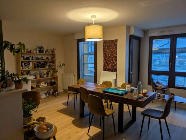 Sous-location / Appartement 5 pièces de 100 m², Saint-Denis, Rue Denfert-Rochereau / Photo 2