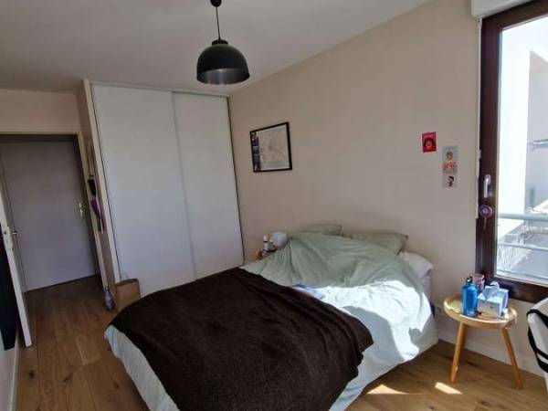 Sous-location / Appartement 5 pièces de 100 m², Saint-Denis, Rue Denfert-Rochereau / Photo 8