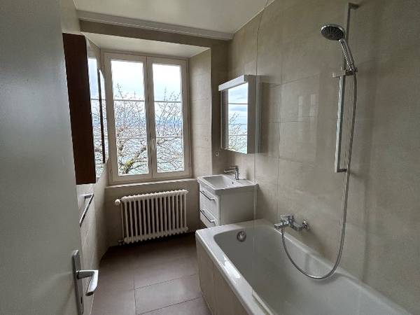 Colocation / Appartement 4 pièces de 90 m², La Grande Béroche, Avenue du Lac / Photo 2