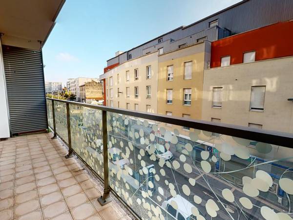 Colocation / Appartement 5 pièces de 75 m², Vénissieux, Rue Paul Bert / Photo 2