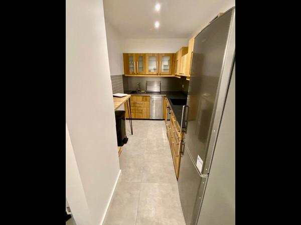 Location / Appartement 5 pièces de 78 m², Lyon, Rue Léo Et Maurice Trouilhet / Photo 2