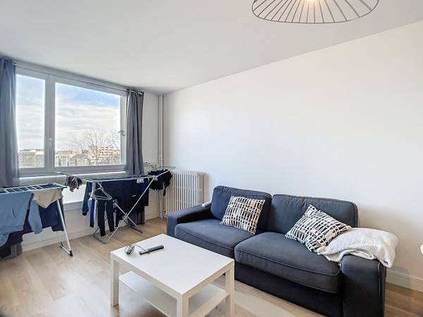 Colocation / Appartement 6 pièces de 110 m², Lyon, Rue Philippe Fabia / Photo 2