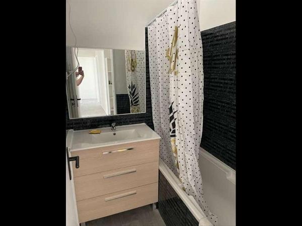 Colocation / Appartement 5 pièces de 68 m², Le Bouscat, Rue Edouard Branly / Photo 2